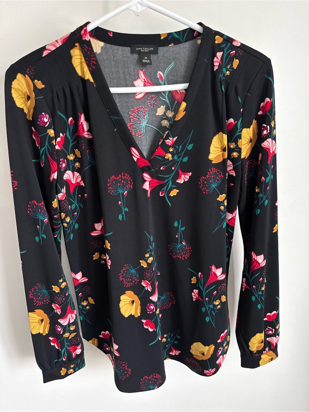 Ann Taylor Black Floral V-Neck Blouse